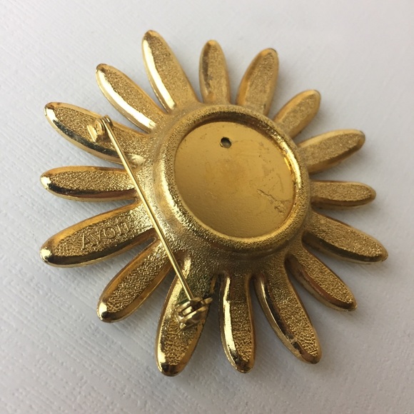 Vintage Avon Enamel Daisy Gold Tone Brooch - Picture 5 of 8